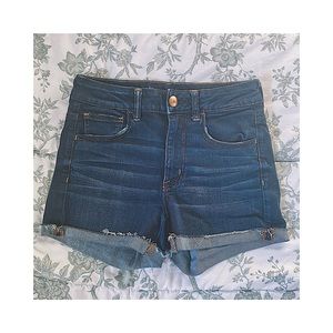 AEO hi-rise dark wash denim shorts (SIZE 6)☀️